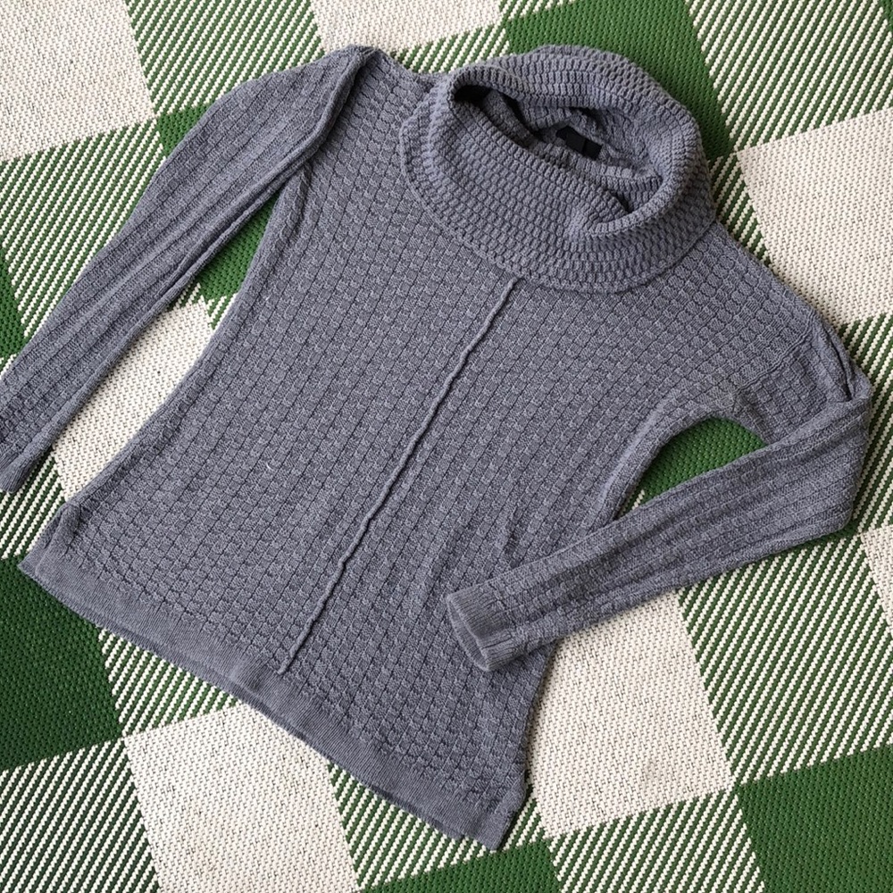 Intro. Gray cable knit cowl neck tunic sweater